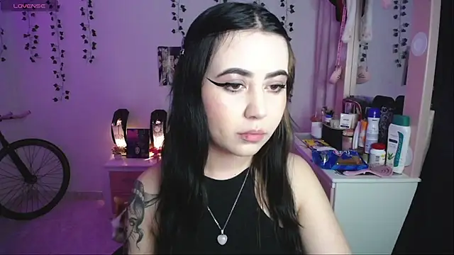 Snapshot of _codeline chatting on January 18, 2026, 7:34 am codeline online show from January 18, 2026, 7:34 am