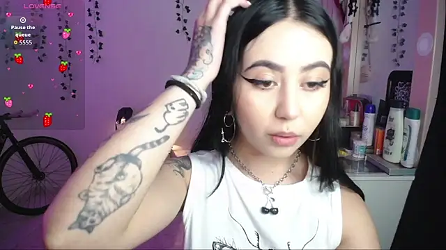 Snapshot of _codeline chatting on February 7, 2026, 4:27 am codeline online show from February 7, 2026, 4:27 am