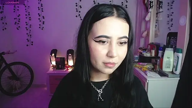 Snapshot of _codeline chatting on February 11, 2026, 5:23 am codeline online show from February 11, 2026, 5:23 am