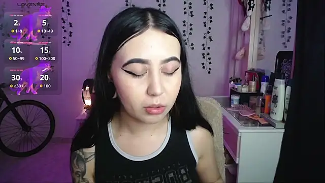 Snapshot of _codeline chatting on February 17, 2026, 5:04 am codeline online show from February 17, 2026, 5:04 am