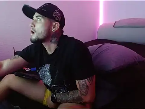 Snapshot of Lliam_2 chatting on January 18, 2025, 5:52 am Lliam 2 online show from January 18, 2025, 5:52 am