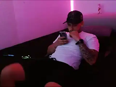 Snapshot of Lliam_2 chatting on January 26, 2025, 3:58 pm Lliam 2 online show from January 26, 2025, 3:58 pm