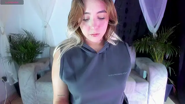 Freydis18 online show from October 14, 2025, 3:51 am