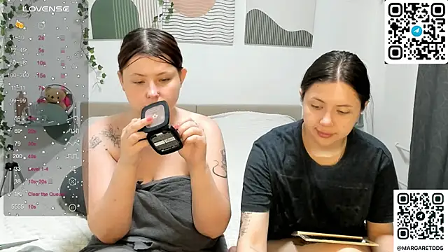 sophie mooreee online show from July 13, 2026, 4:43 pm