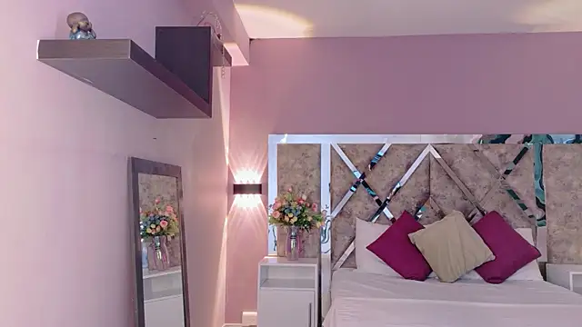 ValeriaOrtega online show from April 10, 2026, 11:15 am