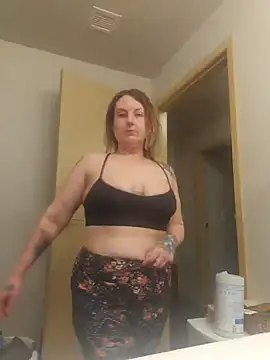 TattedMamaXOXO online show from February 3, 2025, 3:49 pm