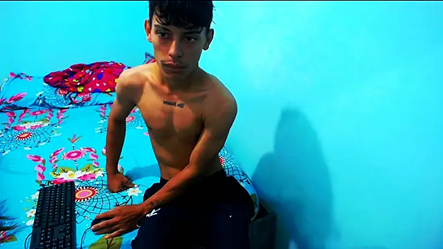 Snapshot of Maicol_Garcia chatting on December 1, 2025, 6:24 pm Maicol Garcia online show from December 1, 2025, 6:24 pm