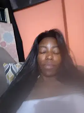 Snapshot of melangelo17 chatting on January 29, 2025, 3:47 pm melangelo17 online show from January 29, 2025, 3:47 pm