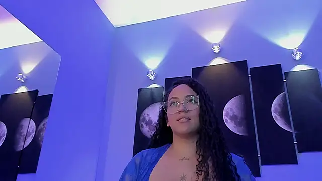 tatii moon online show from February 13, 2025, 9:51 am