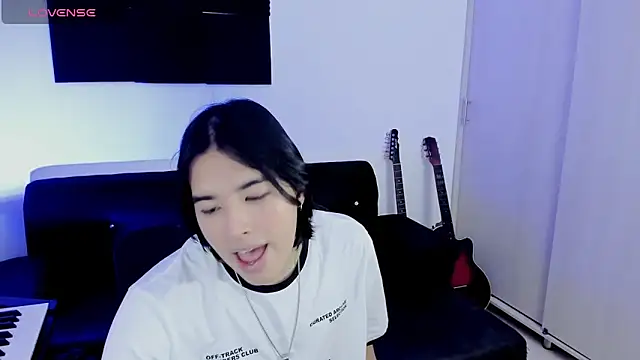 JordiWilld online show from April 14, 2026, 11:55 pm