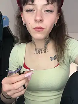 Ciara2004 online show from December 19, 2025, 10:22 am