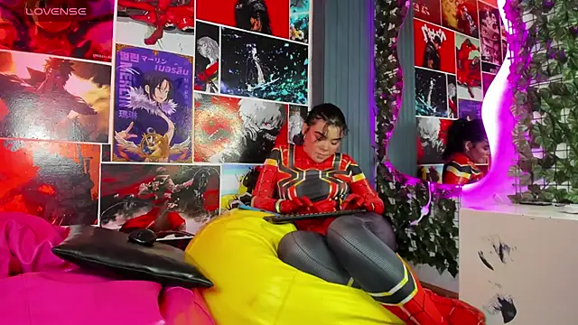 Zoe Cheshire online show from February 3, 2025, 12:04 am