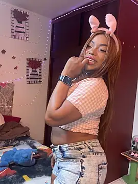 Snapshot of SaraYedid17 chatting on November 10, 2025, 6:12 am SaraYedid17 online show from November 10, 2025, 6:12 am