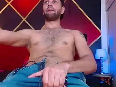 Snapshot of Cristian_white chatting on February 6, 2025, 10:10 pm Cristian white online show from February 6, 2025, 10:10 pm