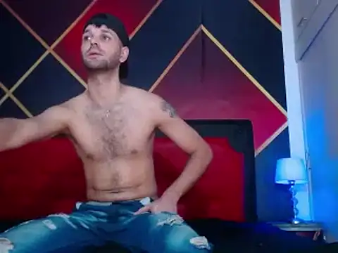 Snapshot of Cristian_white chatting on February 10, 2025, 7:38 pm Cristian white online show from February 10, 2025, 7:38 pm