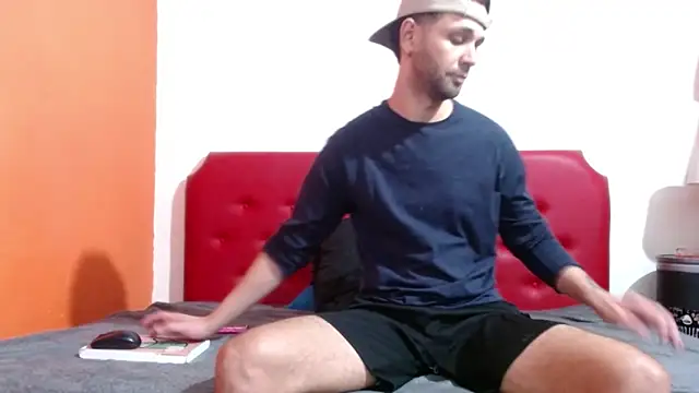 Snapshot of Cristian_white chatting on October 25, 2025, 1:13 am Cristian white online show from October 25, 2025, 1:13 am