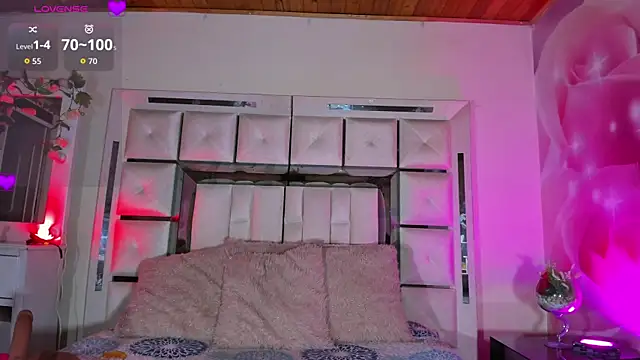 emili clark online show from January 13, 2026, 4:29 am