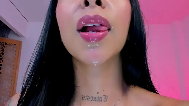 sophierooy22 online show from March 12, 2026, 3:07 pm