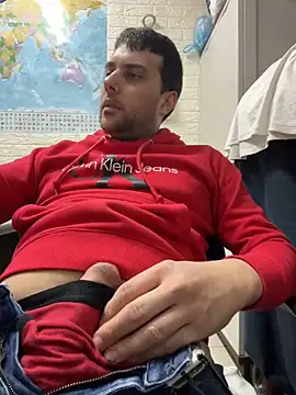 Snapshot of Greeneyes0820 chatting on January 28, 2025, 12:00 pm Greeneyes0820 online show from January 28, 2025, 12:00 pm