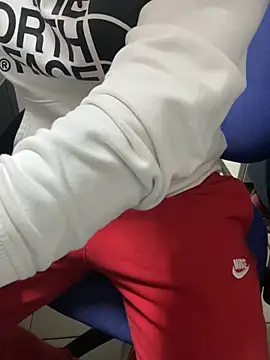 Snapshot of Greeneyes0820 chatting on February 7, 2025, 9:26 pm Greeneyes0820 online show from February 7, 2025, 9:26 pm