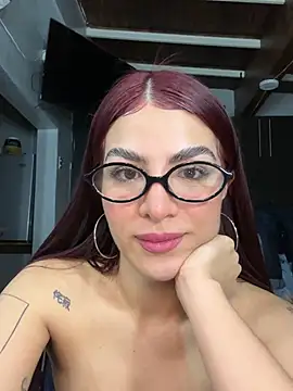 thompsonabella666 online show from April 23, 2026, 2:46 am