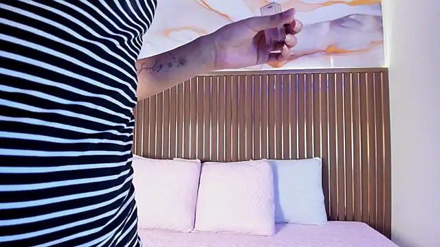 elevensky online show from November 8, 2025, 7:34 pm