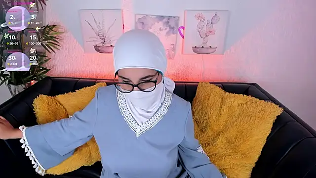 Ayha khalaf online show from February 19, 2025, 2:33 am