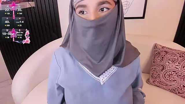 Ayha khalaf online show from March 11, 2025, 6:43 am