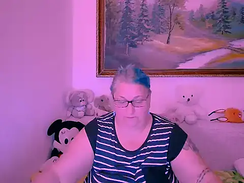 mayamayx online show from November 2, 2025, 3:58 pm