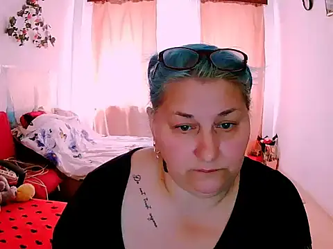 Snapshot of mayamayx chatting on April 16, 2026, 9:21 am mayamayx online show from April 16, 2026, 9:21 am