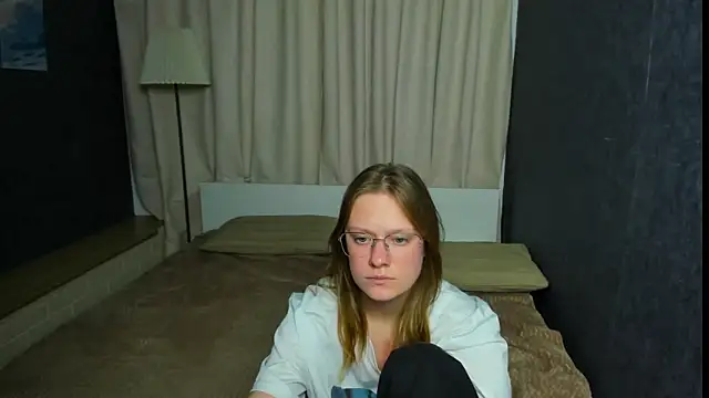 TessaSwans online show from January 30, 2025, 9:25 pm