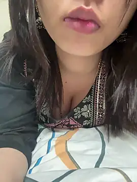 Hotcouples14 online show from January 14, 2026, 3:06 pm