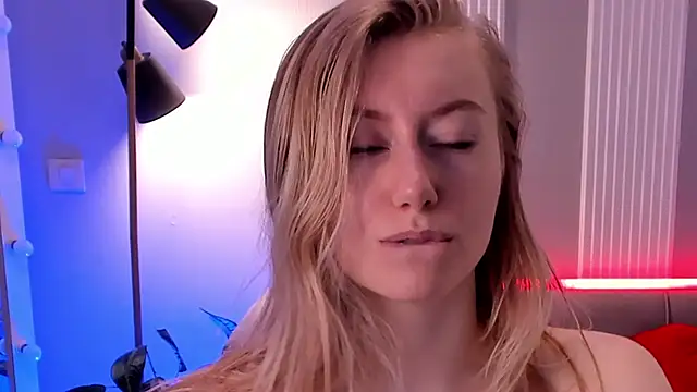 Snapshot of Rachel_Rut chatting on March 14, 2025, 11:01 am Rachel Rut online show from March 14, 2025, 11:01 am