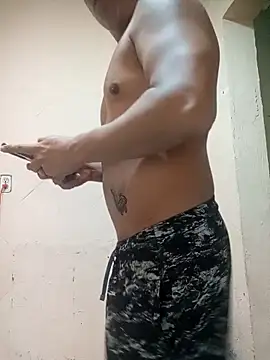 Snapshot of LuisMex1998 chatting on February 9, 2026, 7:34 am LuisMex1998 online show from February 9, 2026, 7:34 am