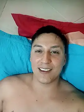 Snapshot of LuisMex1998 chatting on March 2, 2026, 8:32 am LuisMex1998 online show from March 2, 2026, 8:32 am