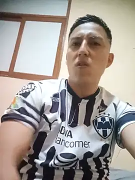 Snapshot of LuisMex1998 chatting on July 15, 2026, 8:52 am LuisMex1998 online show from July 15, 2026, 8:52 am