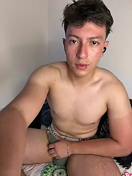 Snapshot of Amon__ashford chatting on February 19, 2025, 3:39 am Amon ashford online show from February 19, 2025, 3:39 am