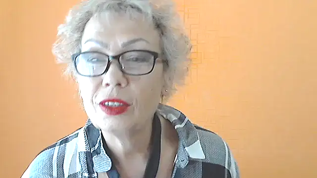 Snapshot of NessyJenixs chatting on September 24, 2025, 6:39 am NessyJenixs online show from September 24, 2025, 6:39 am