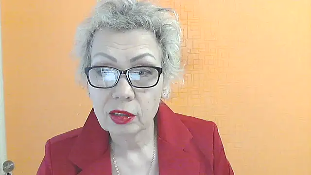 NessyJenixs online show from February 15, 2026, 10:03 am