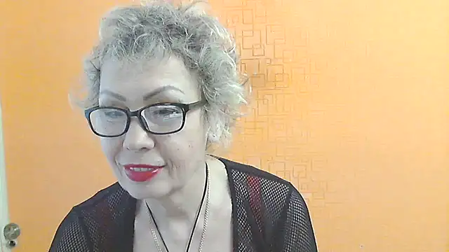 NessyJenixs online show from March 31, 2026, 6:47 am