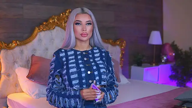 Juicy Jessye online show from April 2, 2026, 8:17 pm