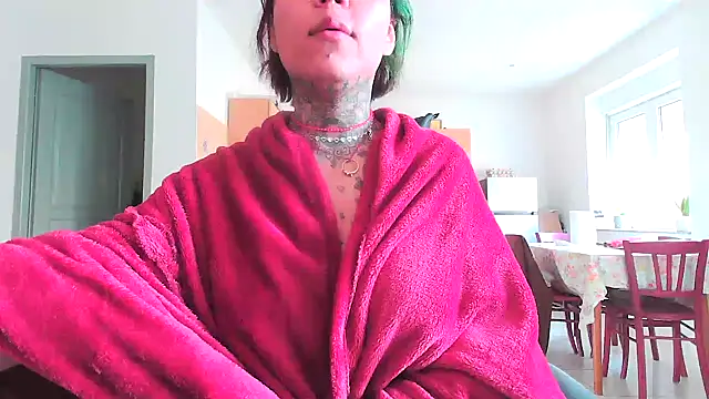 serena  vedette online show from February 21, 2025, 11:33 am