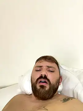 ruivinho66 online show from October 8, 2025, 4:37 pm
