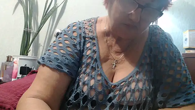 DeniseeRosea online show from October 9, 2025, 6:50 pm