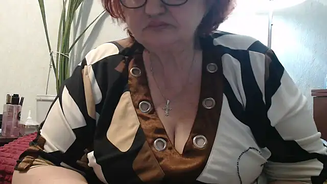 DeniseeRosea online show from April 18, 2026, 7:07 pm