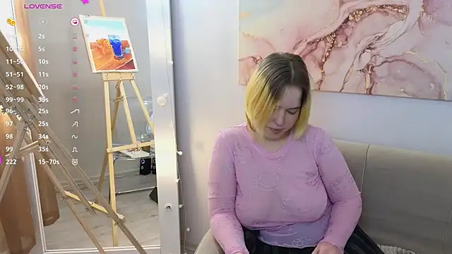 Manic pixie  online show from February 9, 2025, 2:18 pm