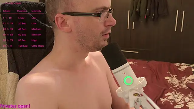 Moonsire1 online show from June 20, 2026, 2:36 am