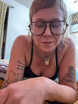 Snapshot of I_am_babydoll chatting on July 2, 2026, 12:10 am I am babydoll online show from July 2, 2026, 12:10 am