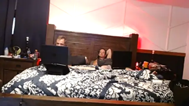 krash n babi online show from March 1, 2026, 9:11 am