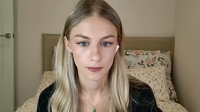 Snapshot of GabriellaOlsen chatting on September 19, 2025, 11:11 am GabriellaOlsen online show from September 19, 2025, 11:11 am